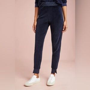 Amo twist jogger sweatpants in midnight